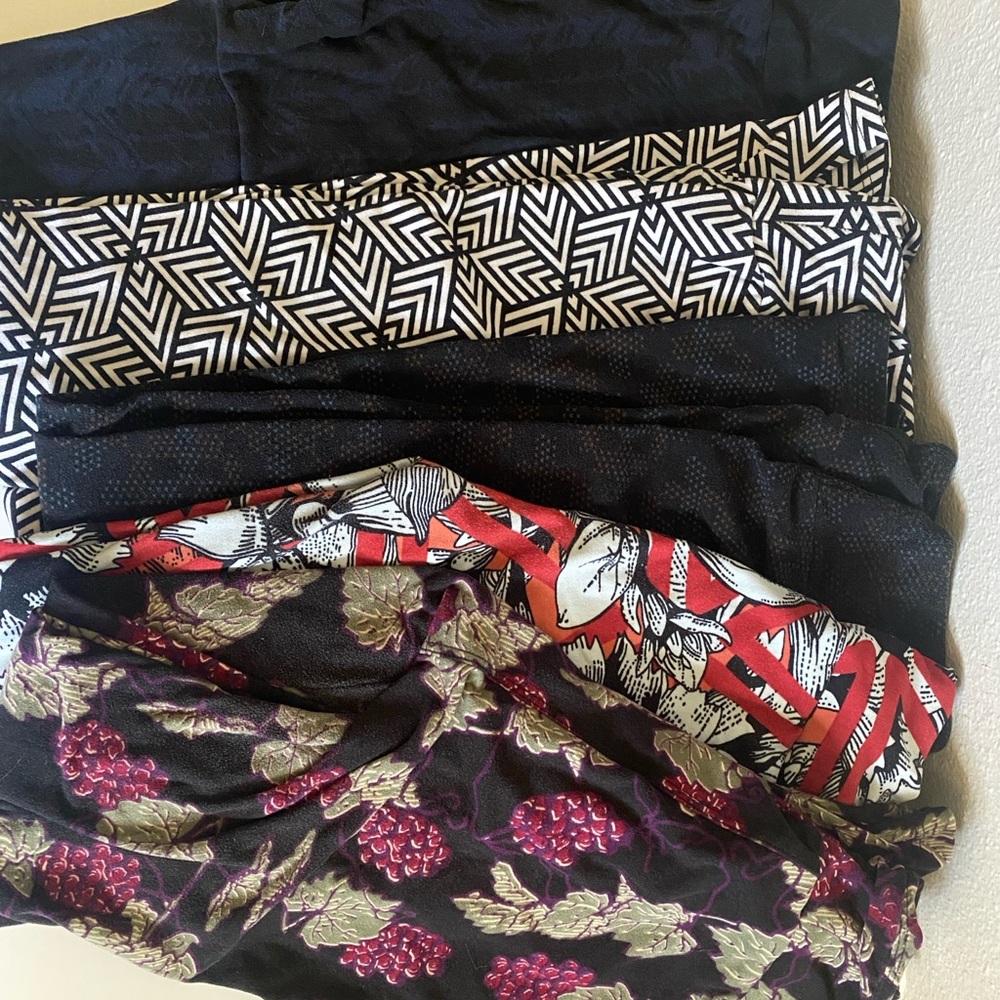 Lot of 5 pair LuLaRoe Leggings OS